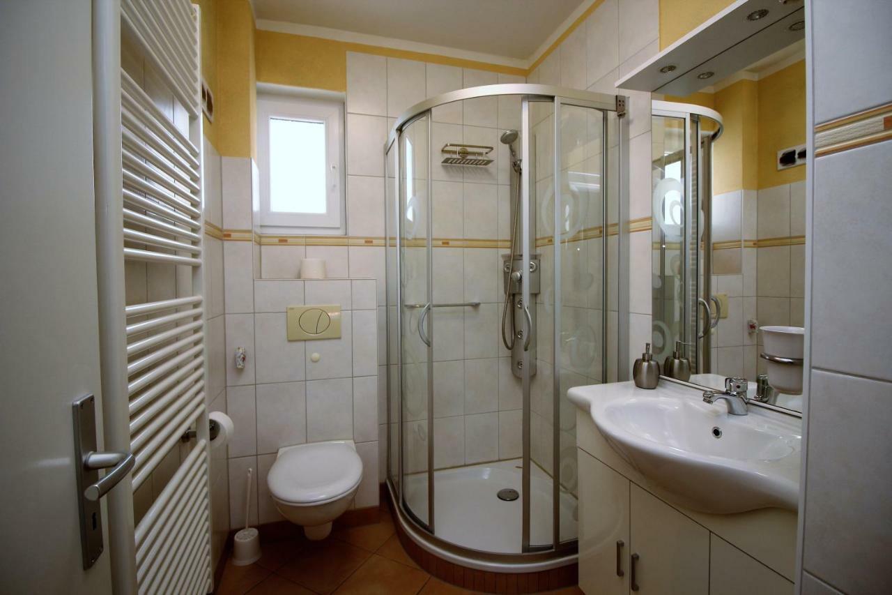Am Apfelgarten-2 Apartments Mit Pkw-Parkplatz, Floerekeweg Luneburg Luaran gambar